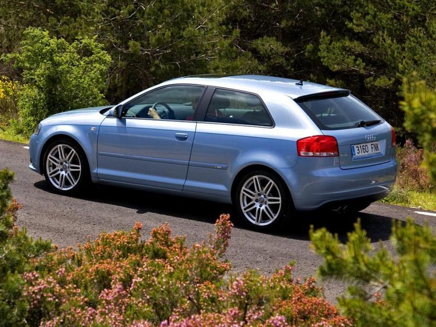  Audi A3 1.8T S-Line (8P) 2005 года  (фото 2 из 9)